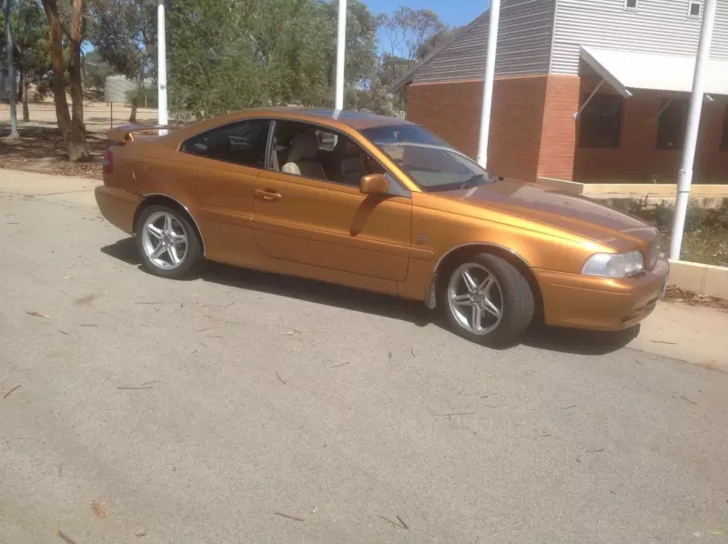 2002 Volvo C70 Coupe classicregister